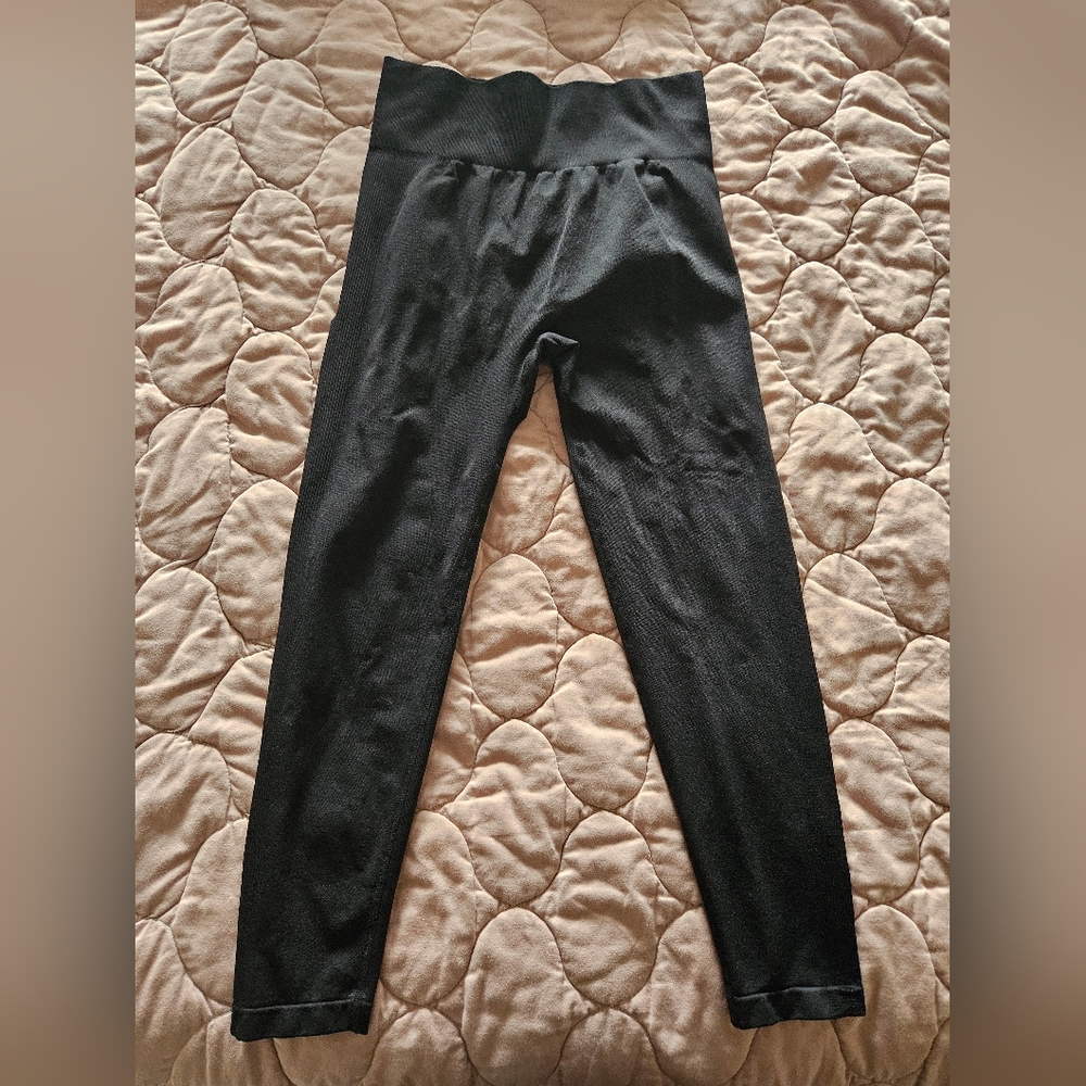 Black, high-waisted leggings